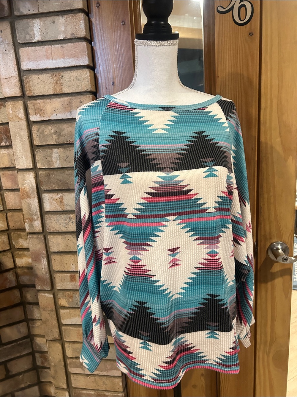 NWT Women’s Long Sleeve Aztec Print Tee - Teal Multi Small